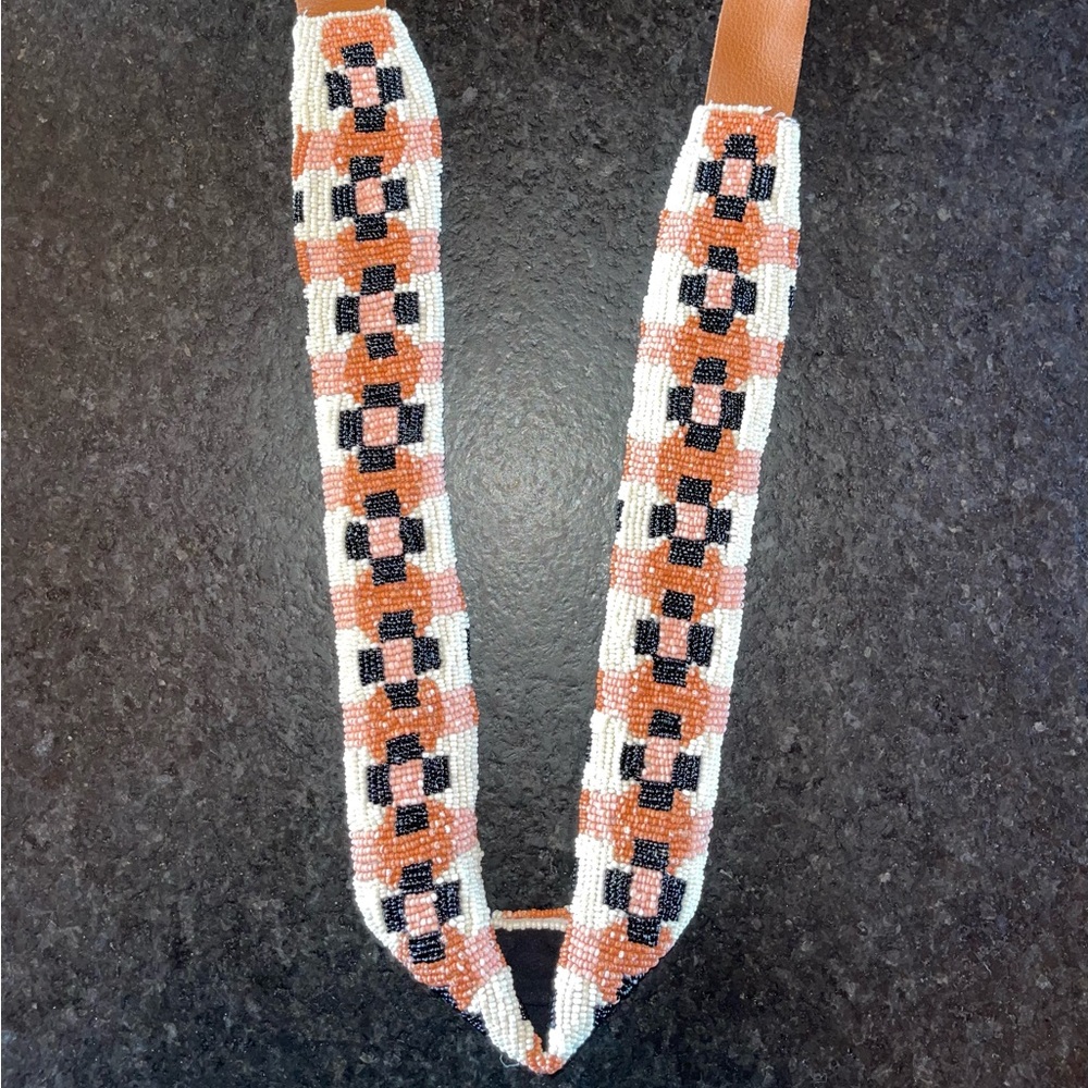 Beautiful Beaded Necklace - image 1